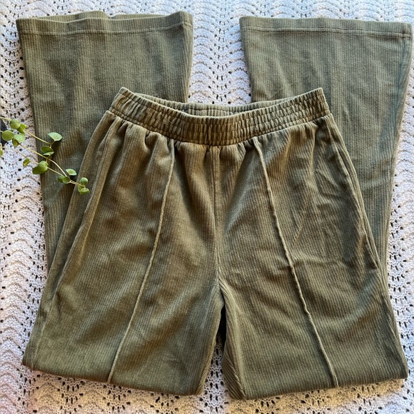 Better Together Pants - Olive green pintucked flare pants / Better Together / 26” waist